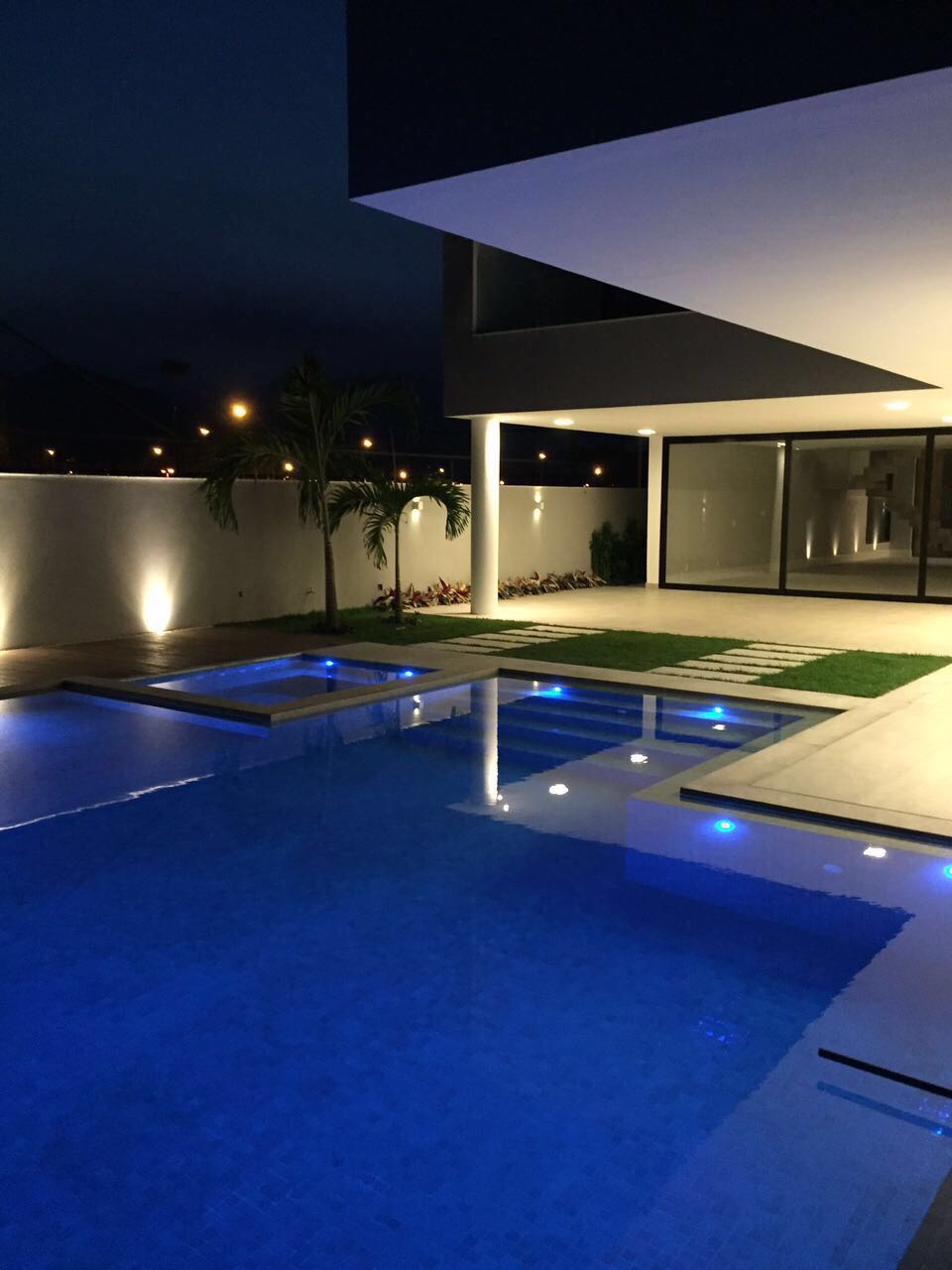 2017-11-06-PHOTO-00000035